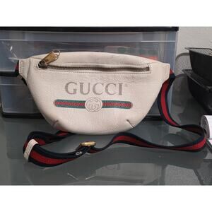 Gucci Logo Print Belt Bag